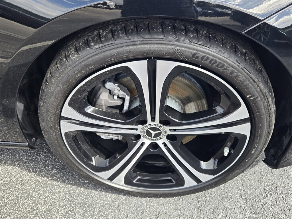 Used 2025 Mercedes-Benz C 300 image 17