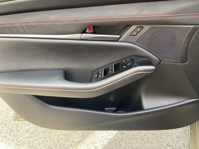 Used 2024 MAZDA MAZDA3 s image 23
