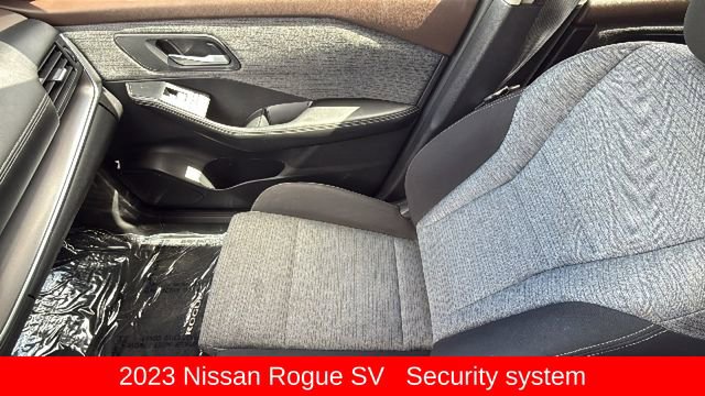 Used 2023 Nissan Rogue SV AWD/4WD image 12
