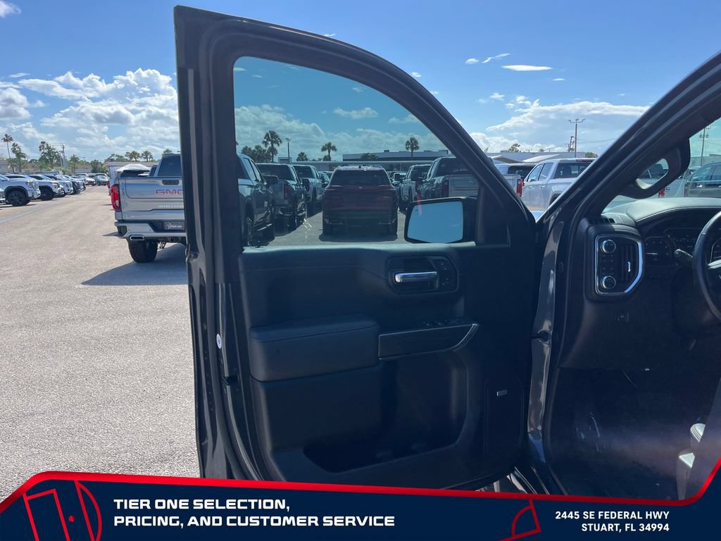 Used 2021 GMC Sierra 1500 AT4 w/ AT4 Value Package AWD/4WD image 12