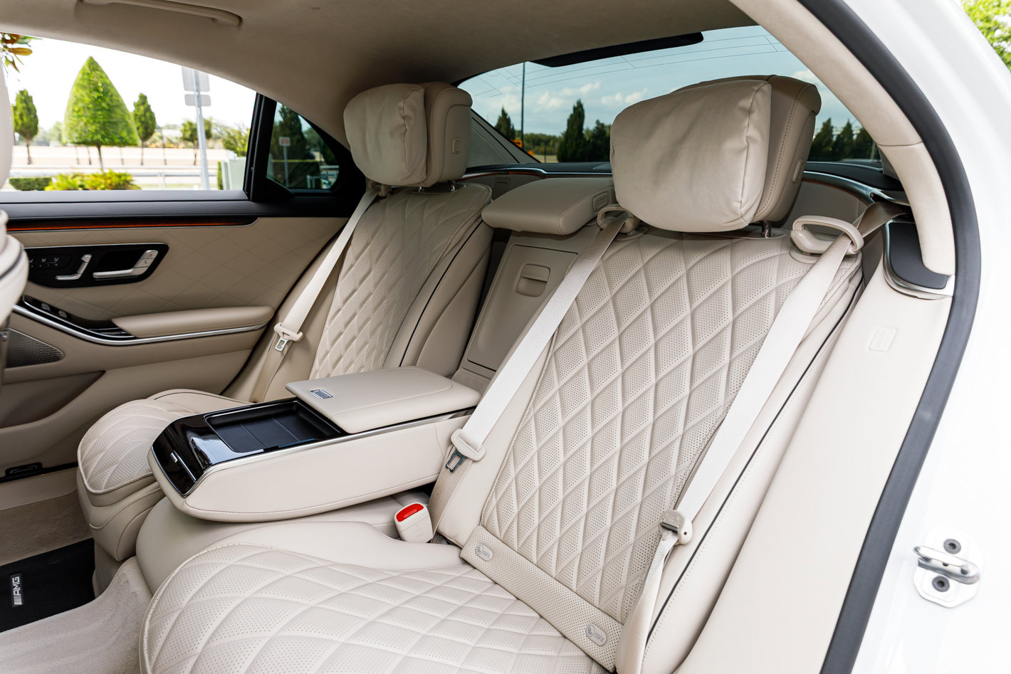 Used 2025 Mercedes-Benz S 580 4MATIC Sedan image 31