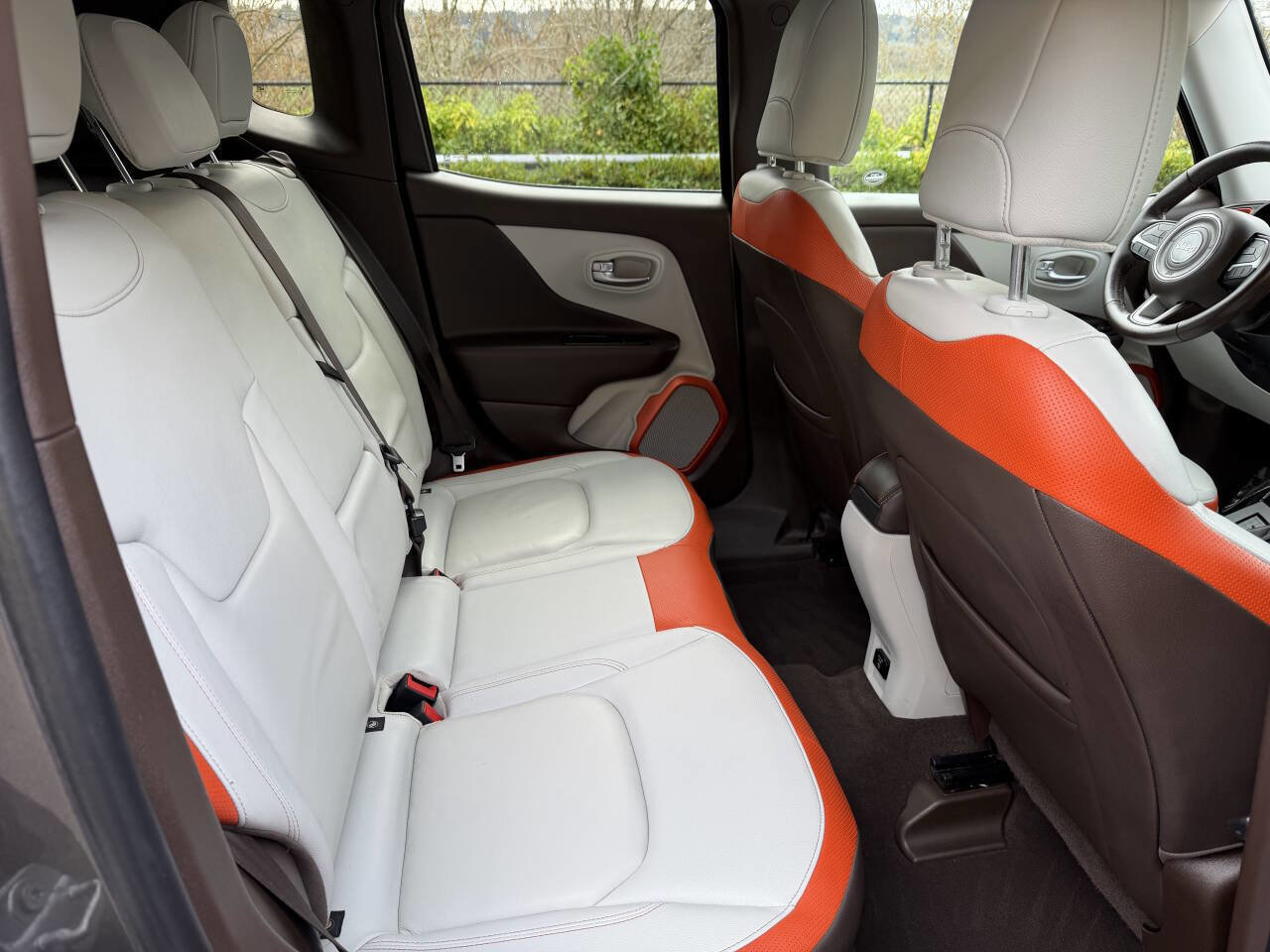 Used 2017 Jeep Renegade Limited image 26