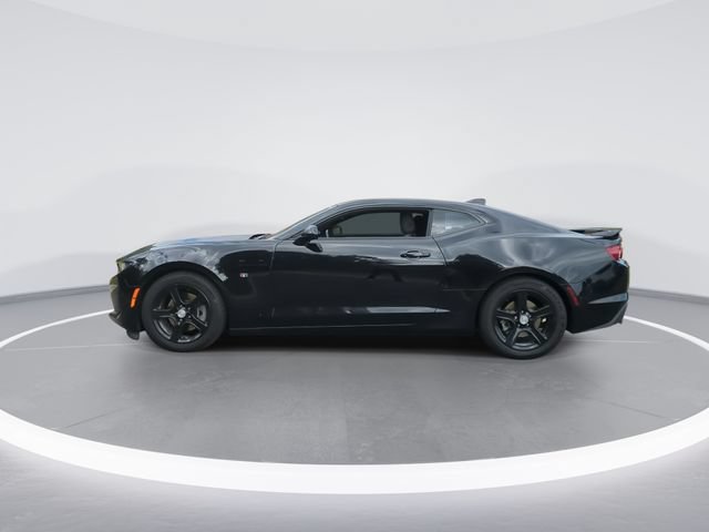 Used 2023 Chevrolet Camaro LT RWD image 5