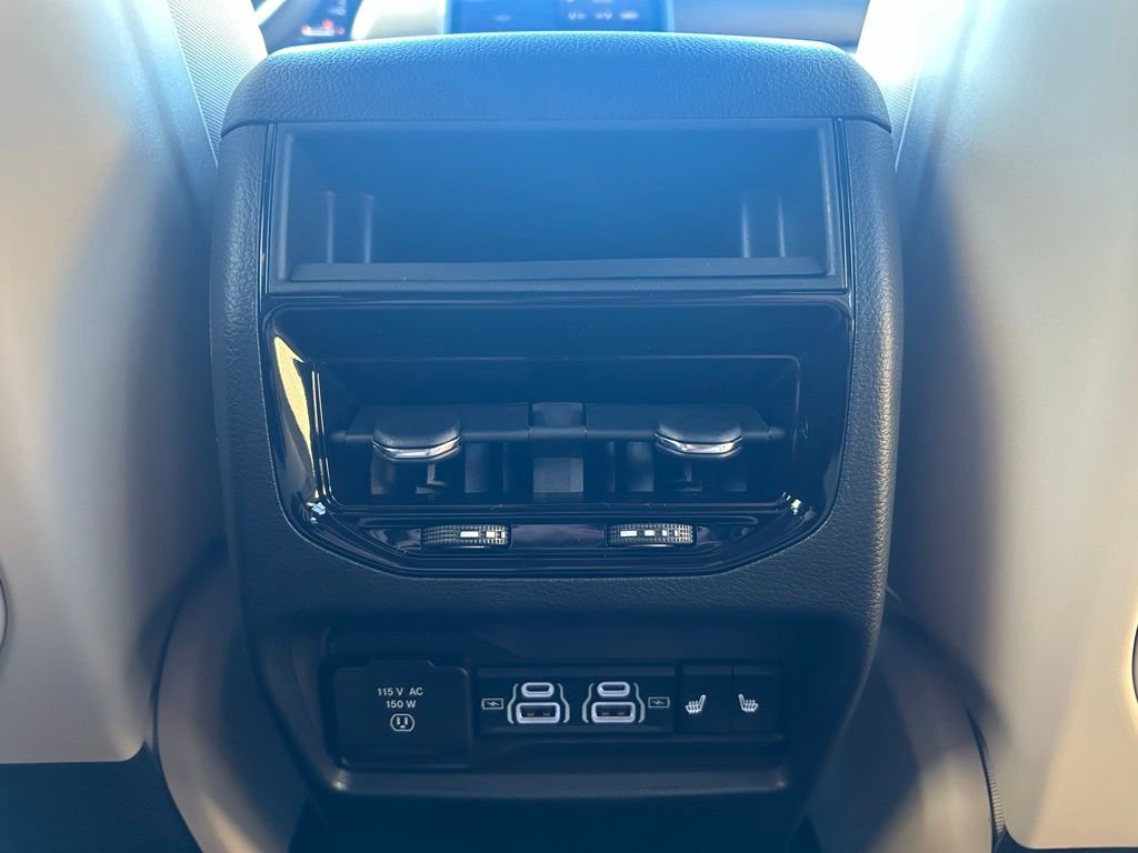 New 2025 Jeep Grand Cherokee Limited image 19