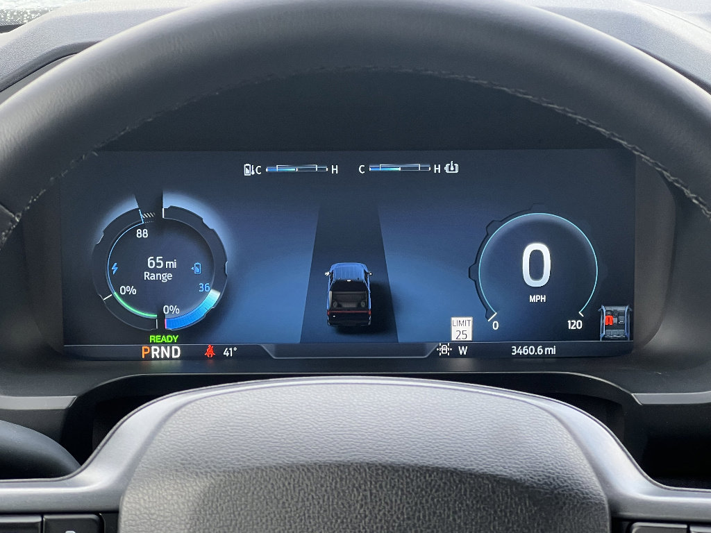 Used 2025 Ford F150 Lightning Flash image 27