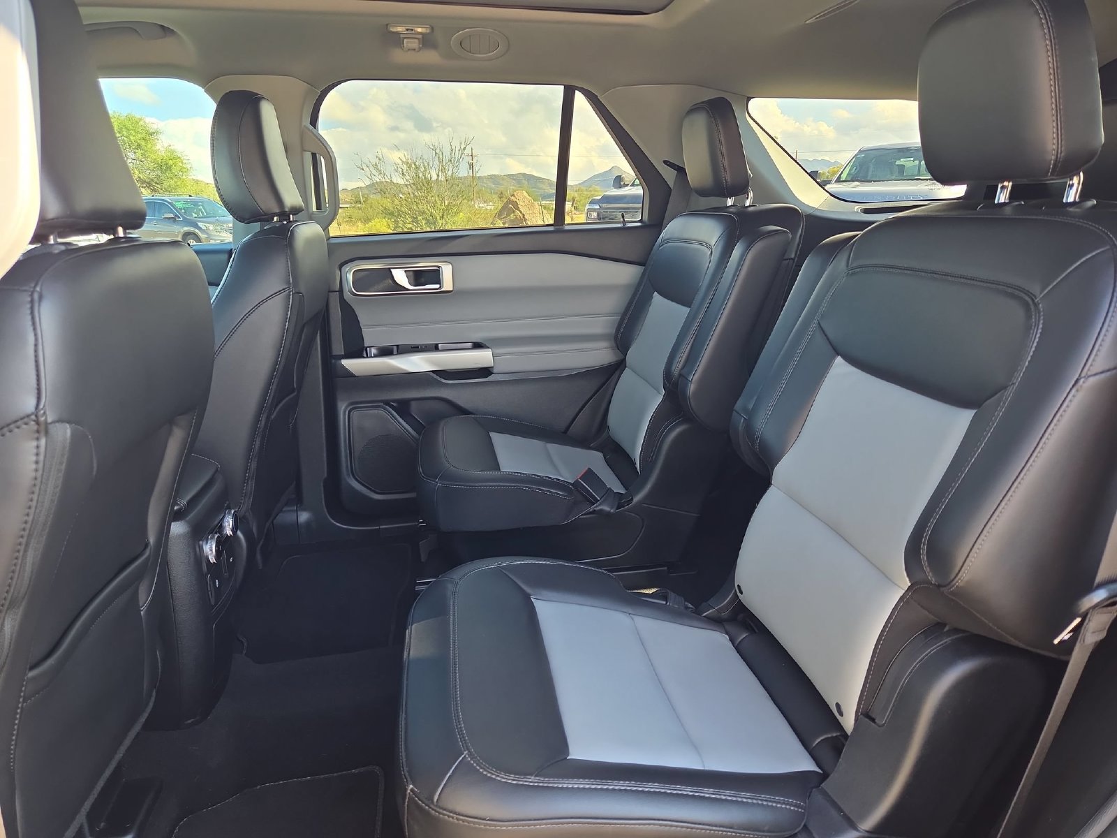 Certified 2023 Ford Explorer XLT w/ Equipment Group 202A RWD image 24