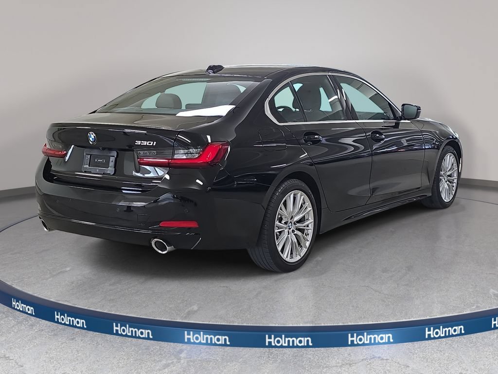 Used 2024 BMW 330i Sedan w/ Premium Package RWD image 7