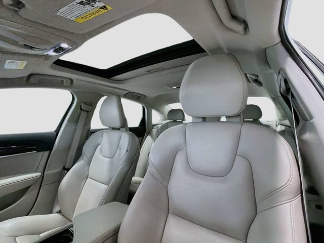 Used 2017 Volvo S90 T6 Momentum w/ Vision Package AWD/4WD image 19