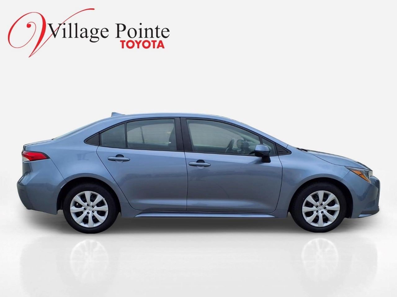 Used 2024 Toyota Corolla LE FWD image 6
