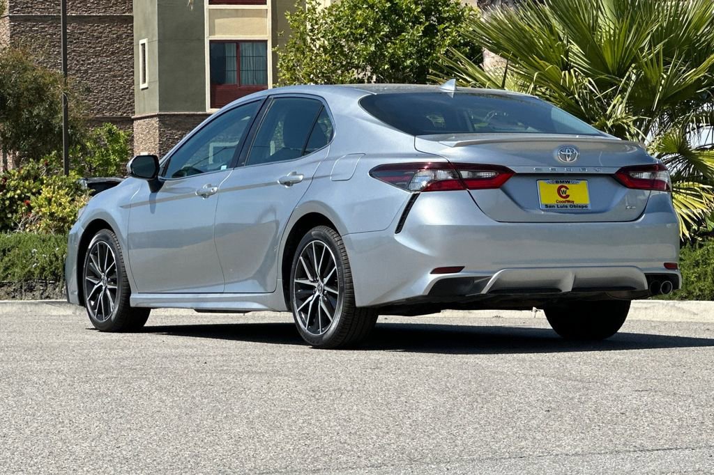 Used 2021 Toyota Camry SE FWD image 5