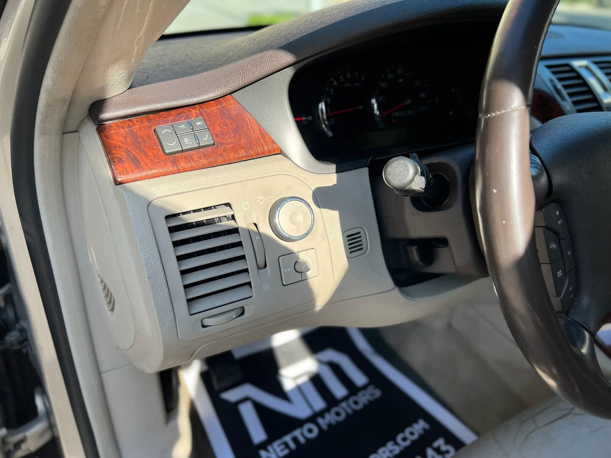 Used 2007 Cadillac DTS Luxury I image 30