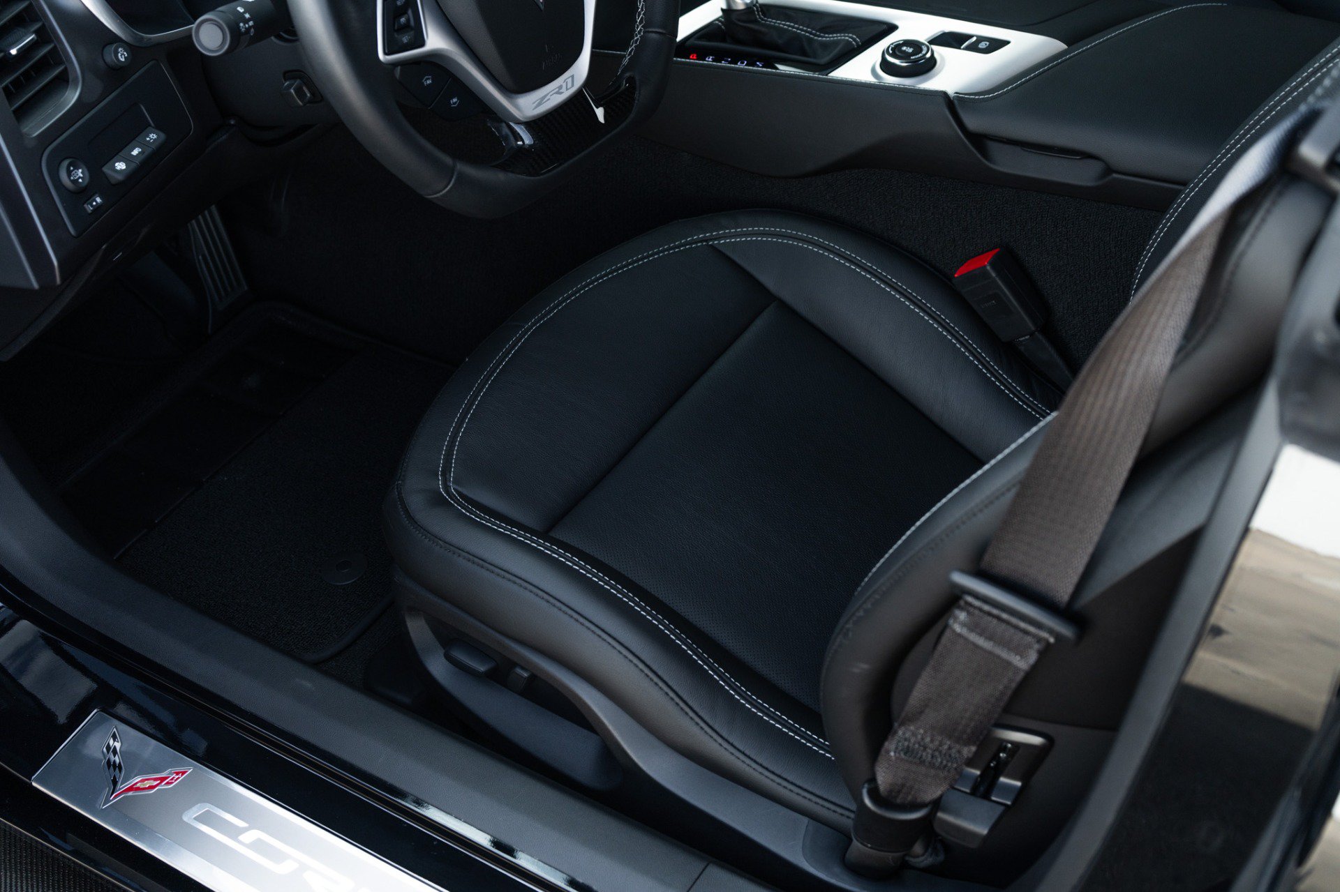 Used 2019 Chevrolet Corvette ZR1 RWD image 31