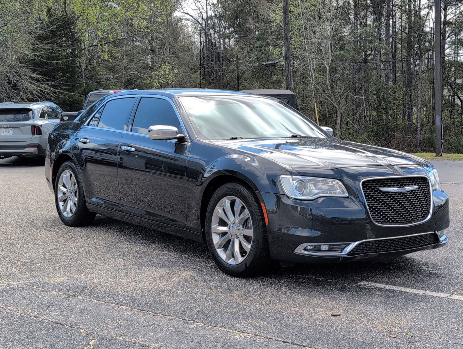 Used 2019 Chrysler 300 Limited image 8
