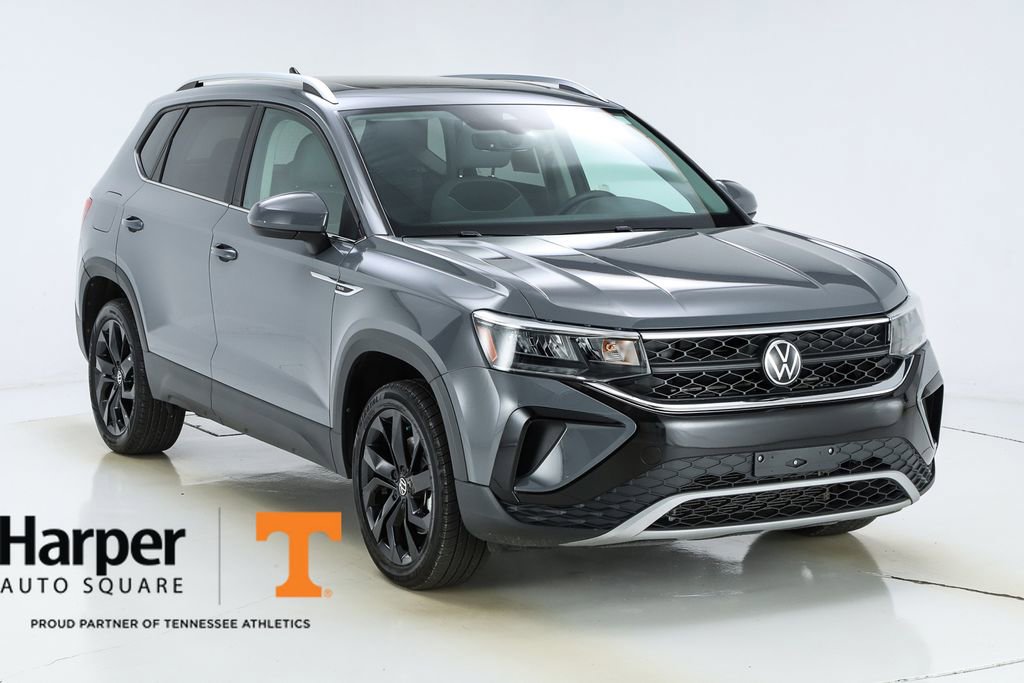 Used 2023 Volkswagen Taos SE w/ Panoramic Sunroof Package FWD image 53