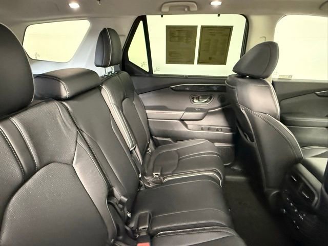 Used 2024 Honda Pilot Elite image 49