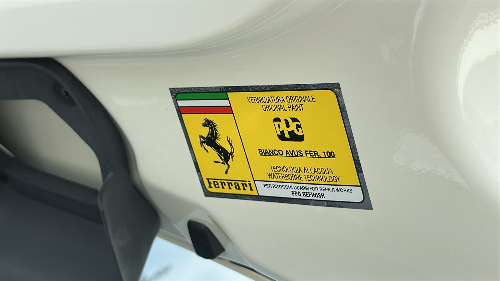 Used 2017 Ferrari 488 GTB RWD image 12