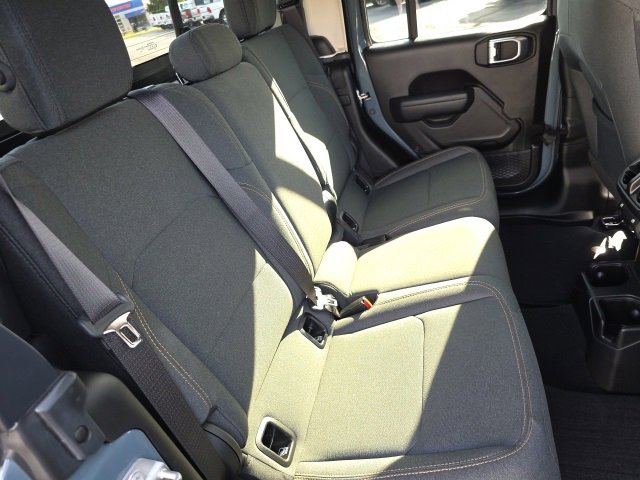 Used 2024 Jeep Gladiator Sport image 48
