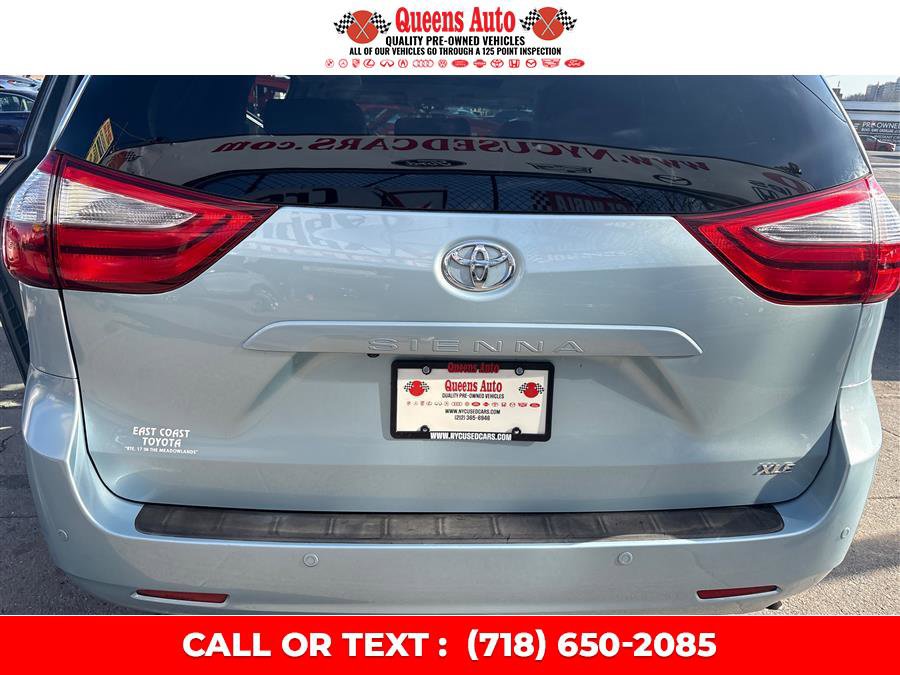 Used 2017 Toyota Sienna XLE image 29