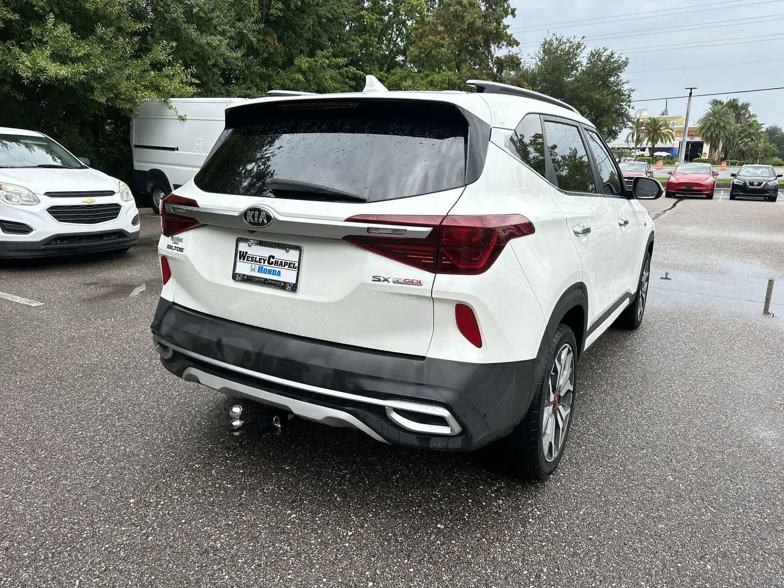 Used 2021 Kia Seltos SX w/ SX Sunroof Package AWD/4WD image 6