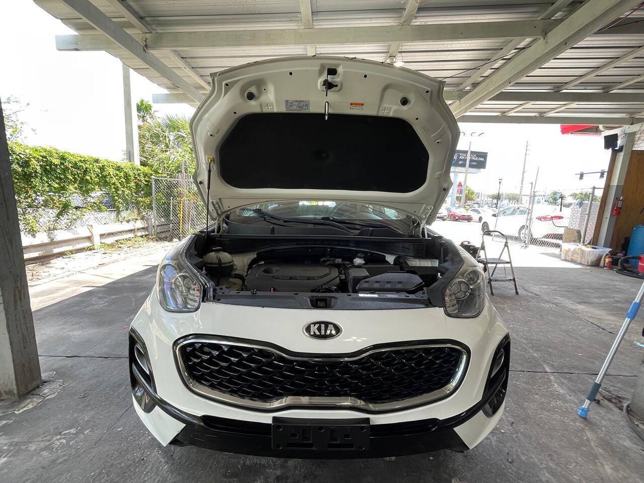Used 2020 Kia Sportage LX AWD/4WD image 2