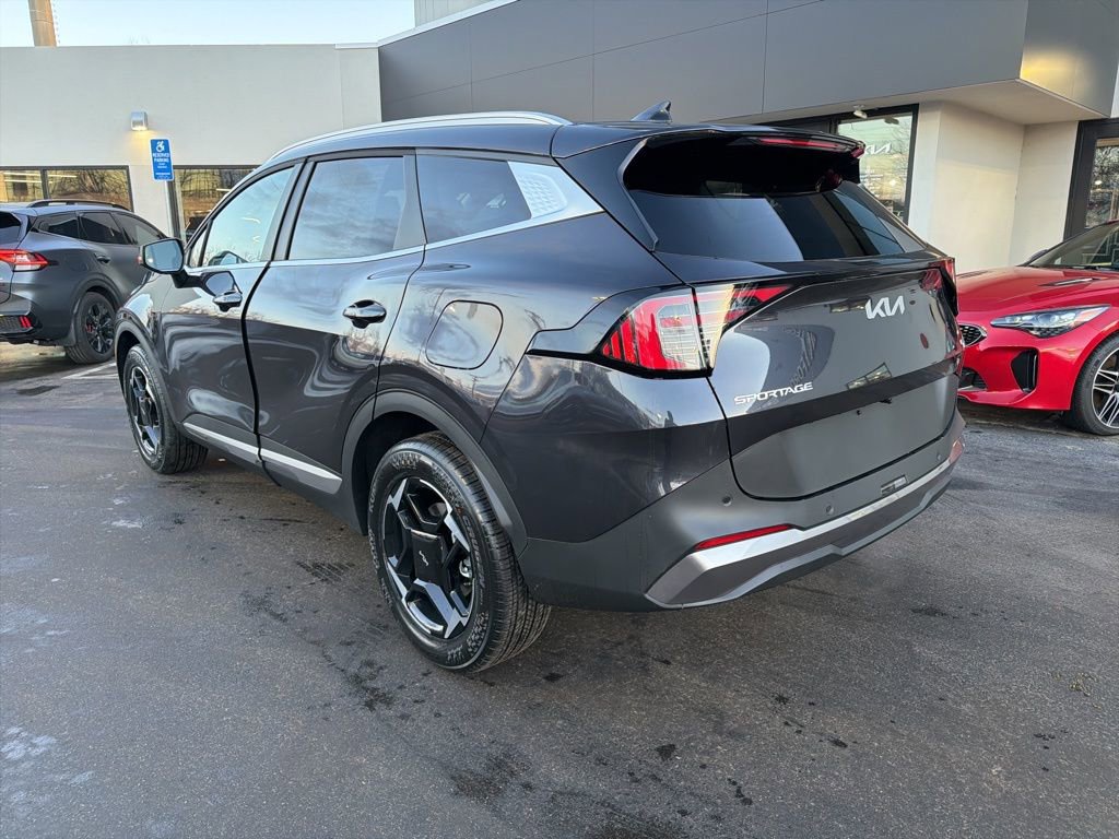 Used 2026 Kia Sportage EX AWD/4WD image 8