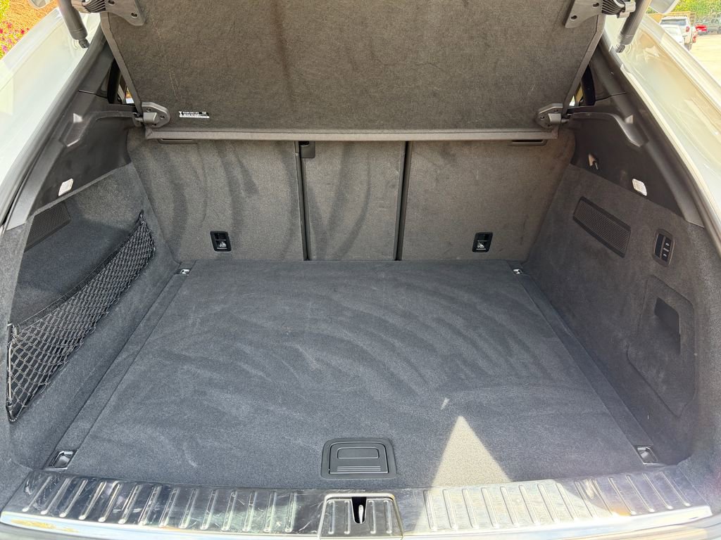 Used 2024 Porsche Cayenne Turbo GT AWD/4WD image 38