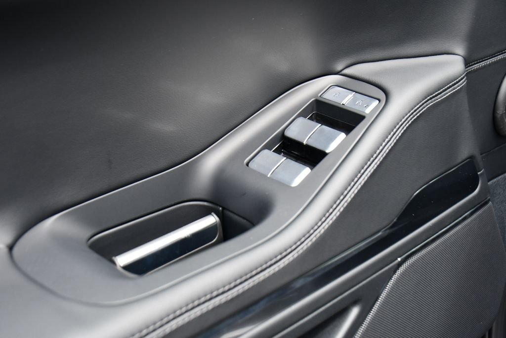 New 2026 Lincoln Navigator Premiere AWD/4WD image 26