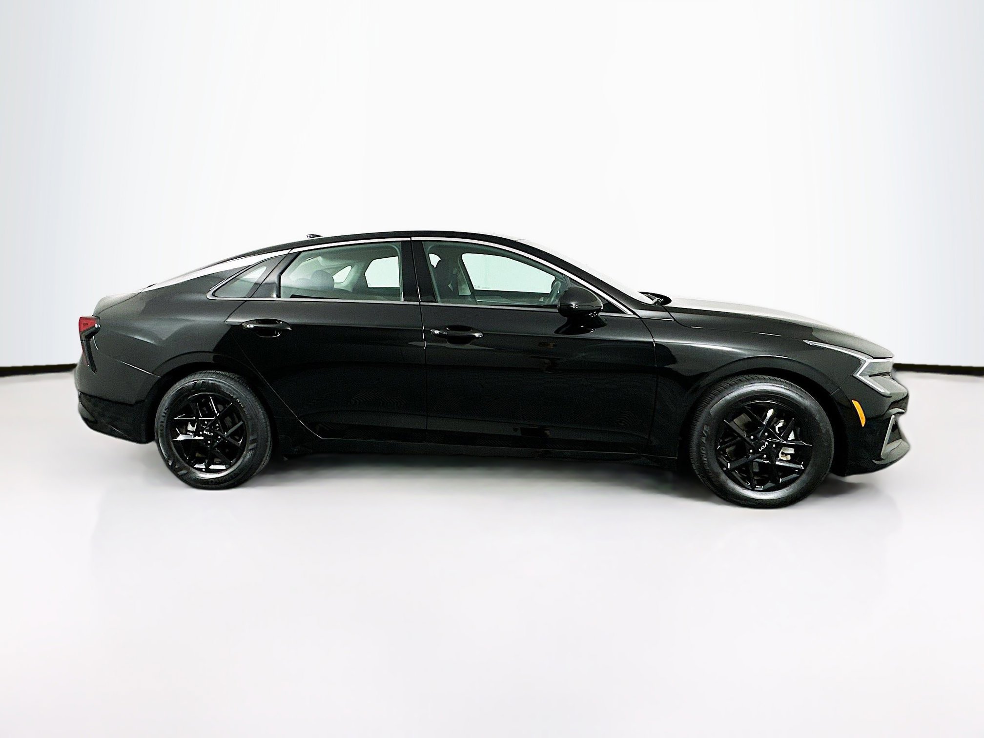 Used 2025 Kia K5 LXS image 10