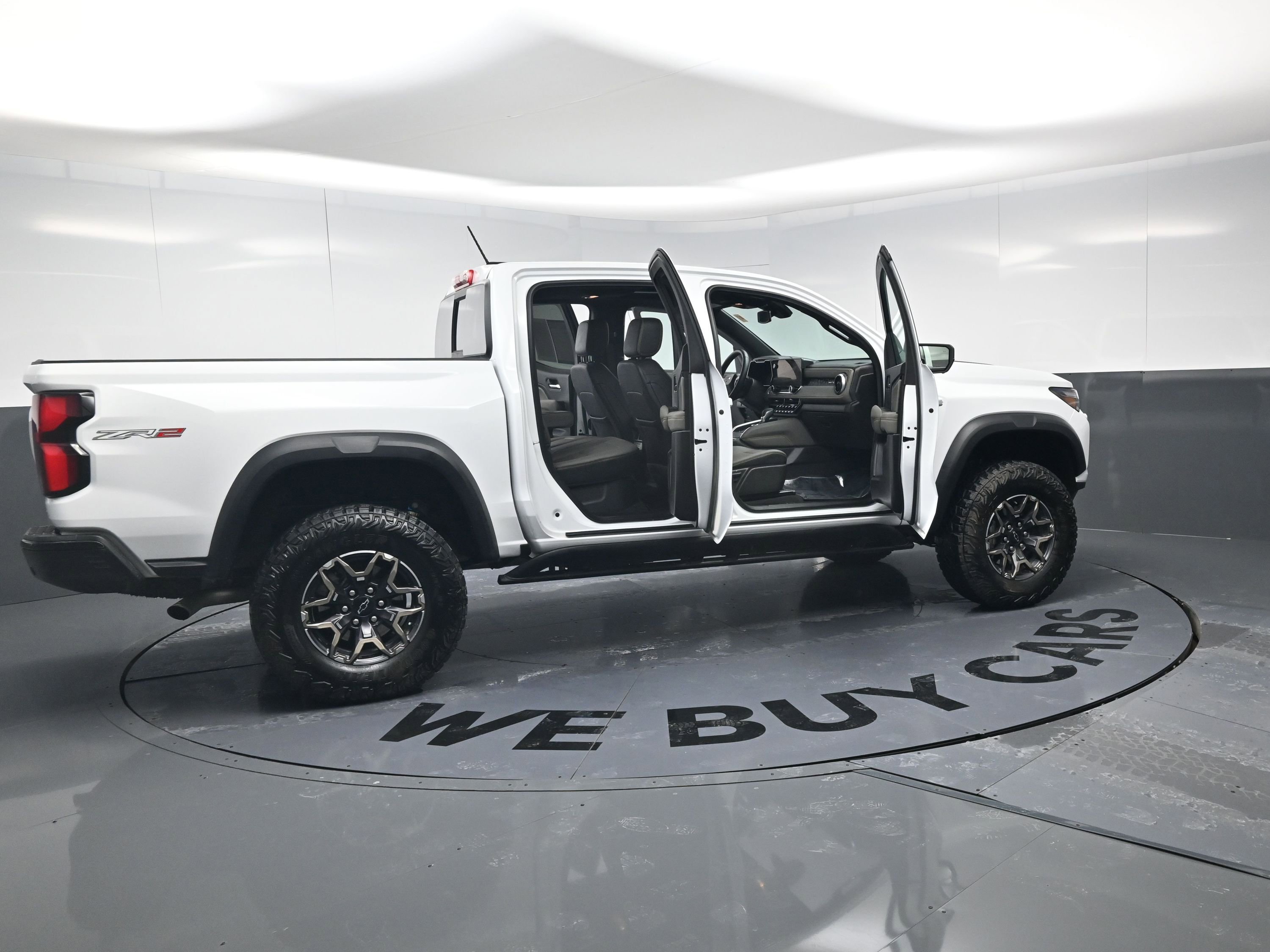 Used 2026 Chevrolet Colorado ZR2 w/ Technology Package AWD/4WD image 27