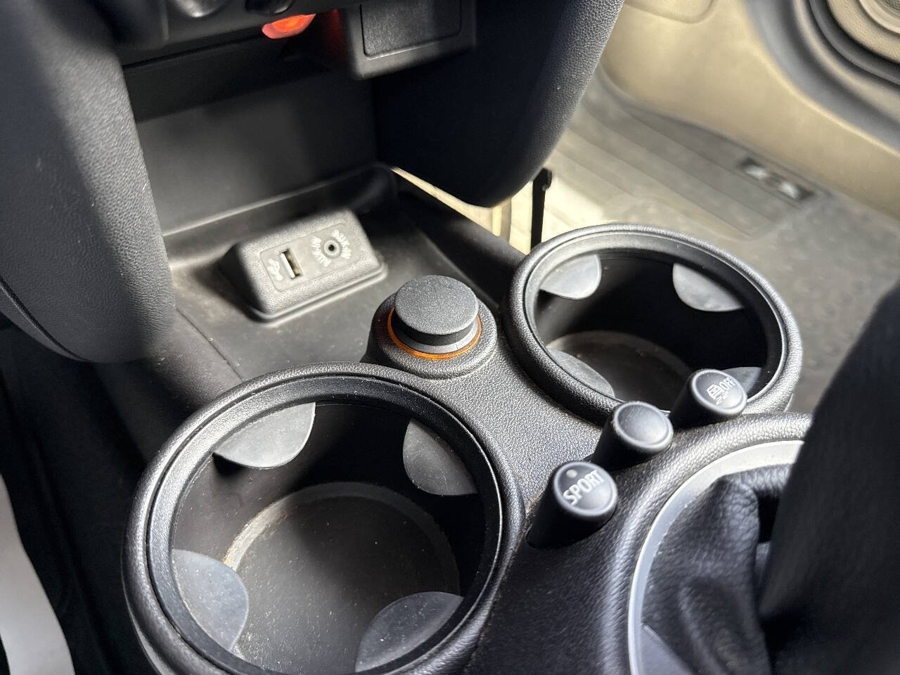 Used 2014 MINI Cooper Clubman FWD image 39