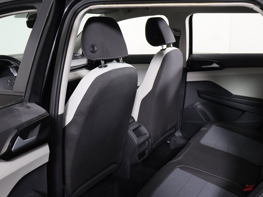 Used 2025 Volkswagen Taos S image 26