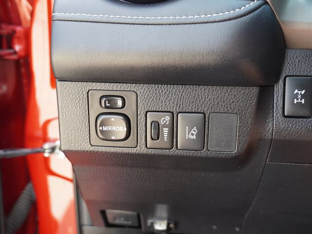 Used 2017 Toyota RAV4 Limited AWD/4WD image 22