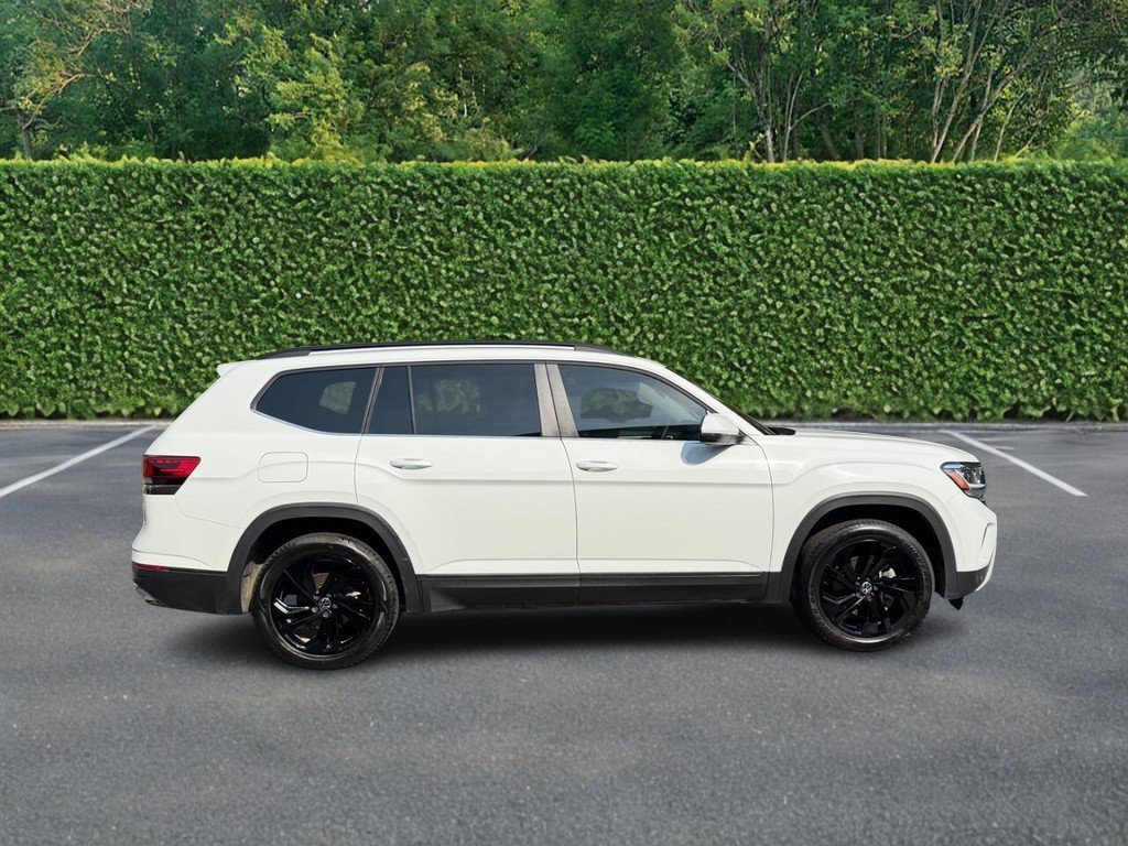 Used 2023 Volkswagen Atlas SE AWD/4WD image 2