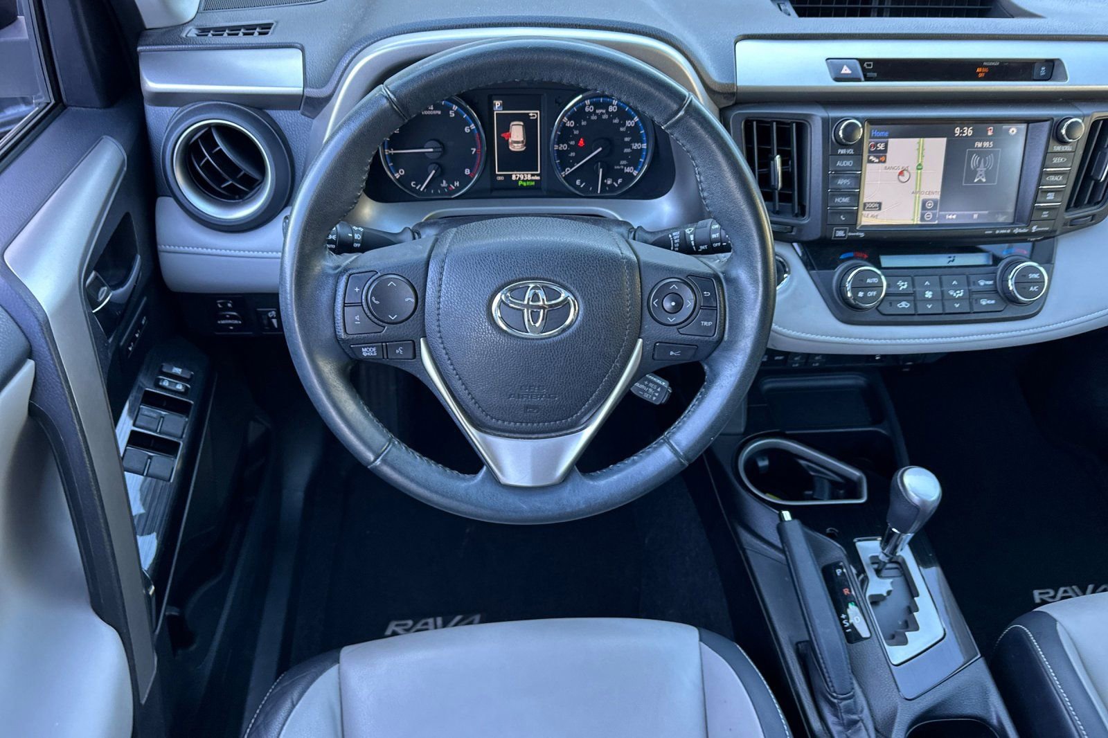 Used 2016 Toyota RAV4 Limited FWD image 11