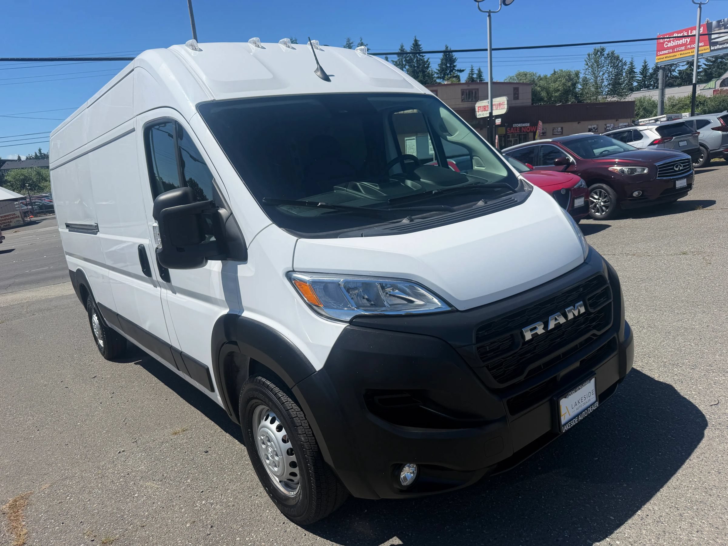 Used 2026 RAM ProMaster 2500 w/ Convenience Group FWD image 4