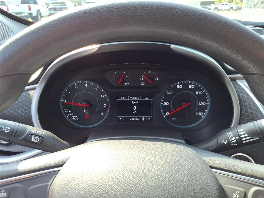 Used 2025 Chevrolet Malibu LT FWD image 8