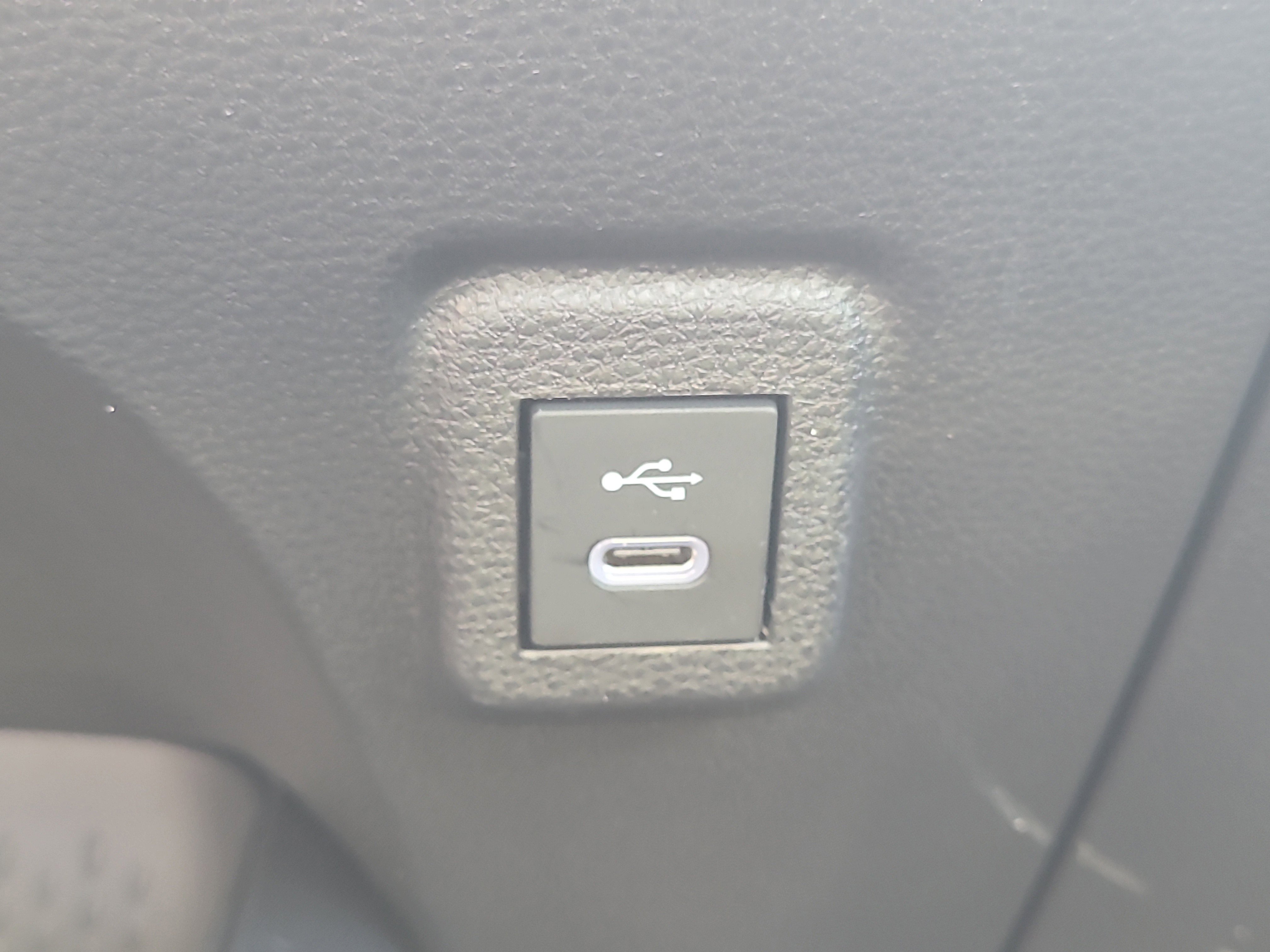 Used 2025 Toyota Corolla LE FWD image 24