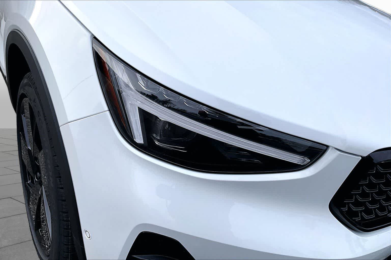 New 2026 Volvo XC40 B5 Ultra w/ Protection Package Premier AWD/4WD image 15