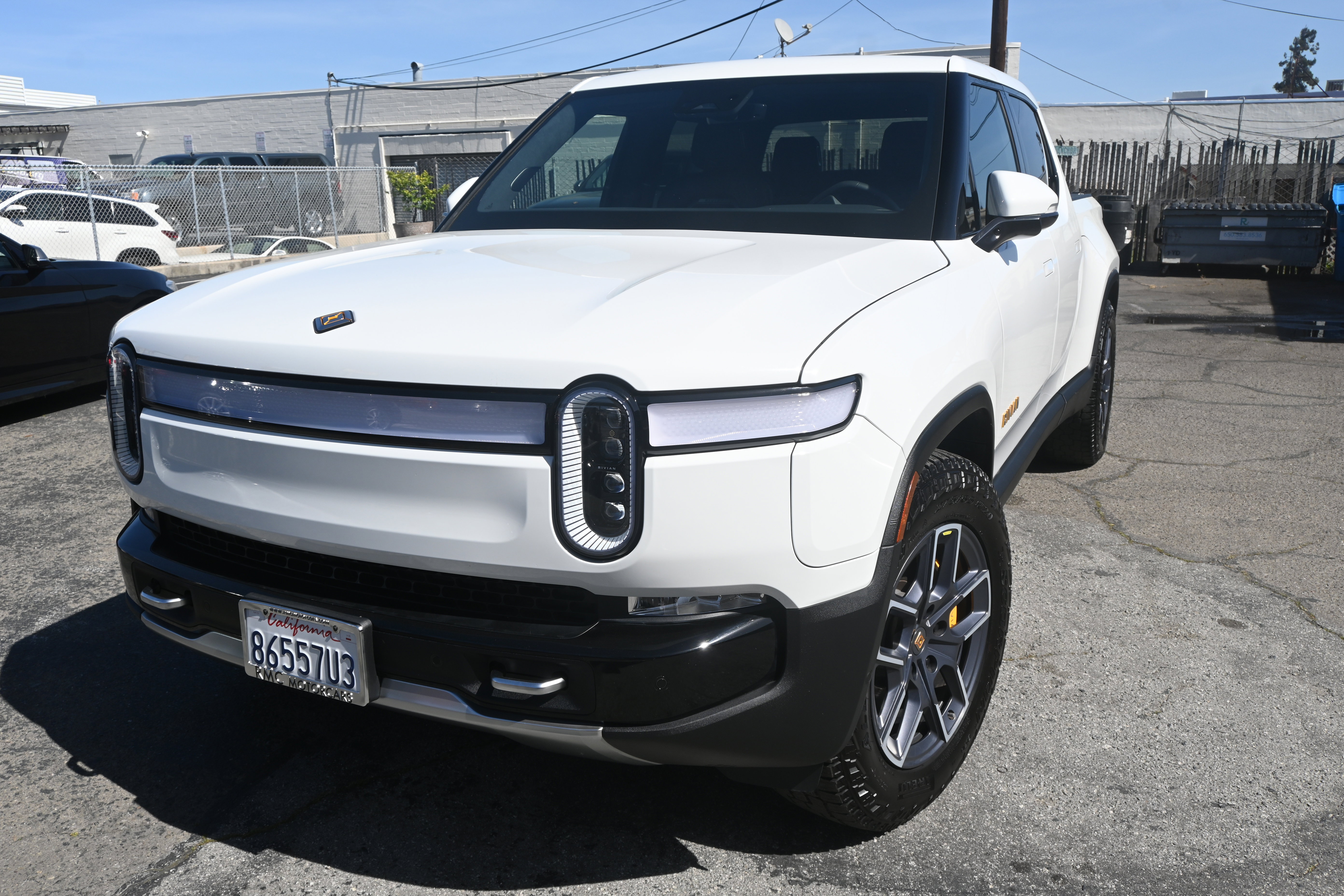 Used 2023 Rivian R1T Adventure image 3