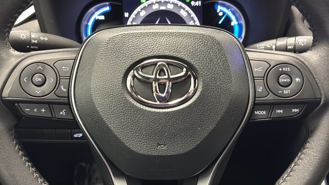 Used 2023 Toyota RAV4 XSE AWD/4WD image 16