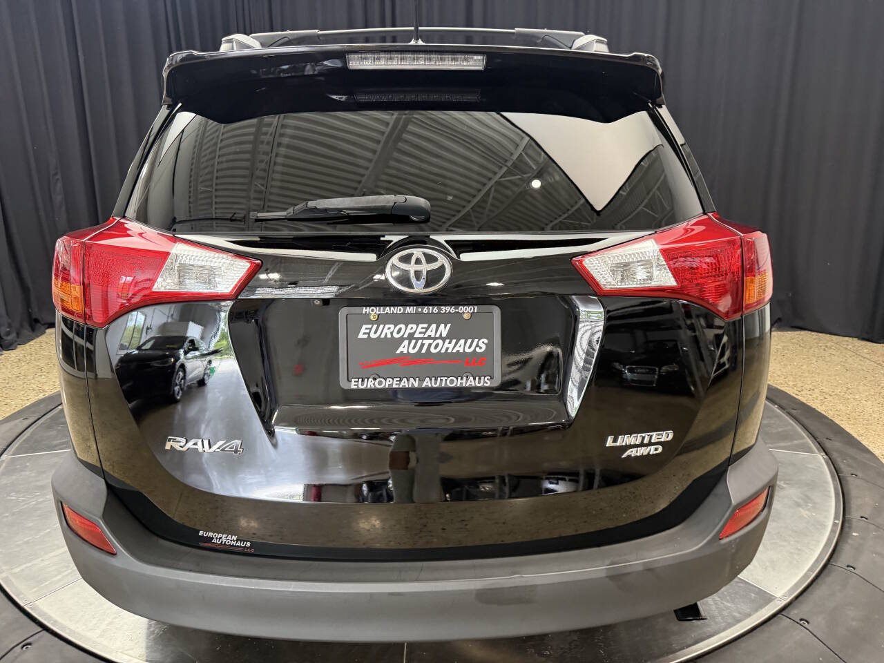 Used 2013 Toyota RAV4 Limited AWD/4WD image 6