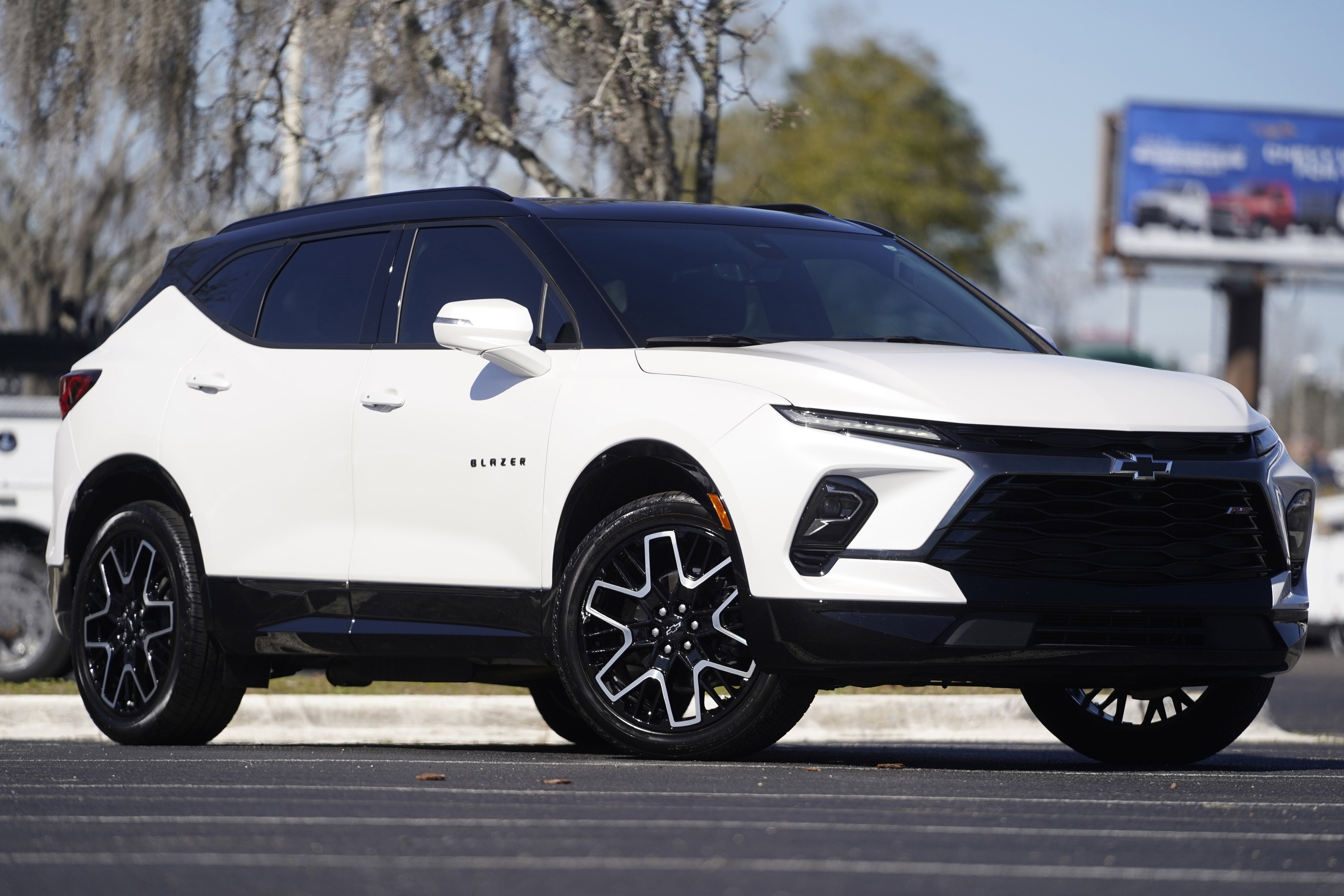 Used 2024 Chevrolet Blazer RS w/ Driver Confidence II Package image 2