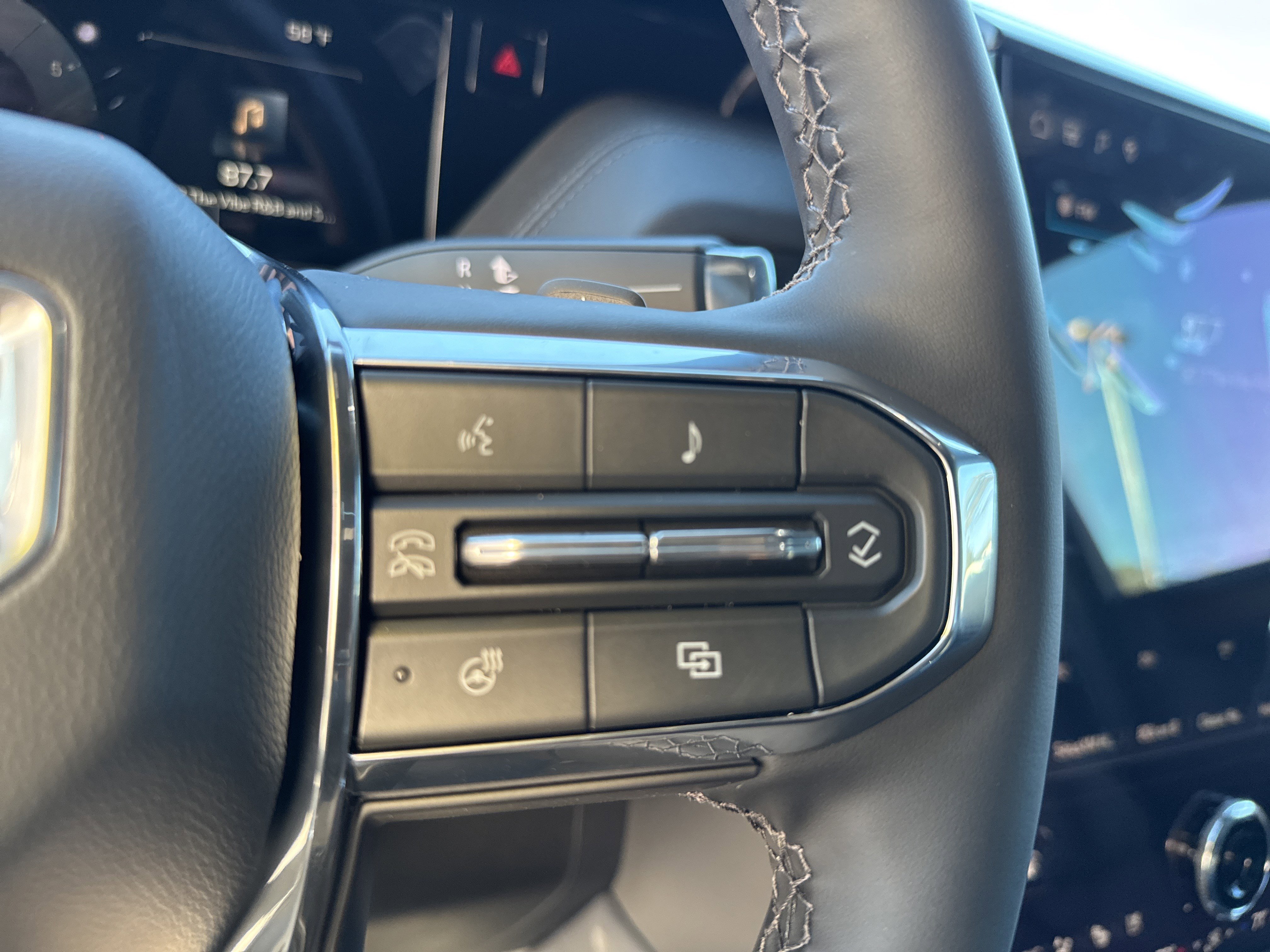New 2026 GMC Yukon Denali w/ Sun & Power Step Package image 20