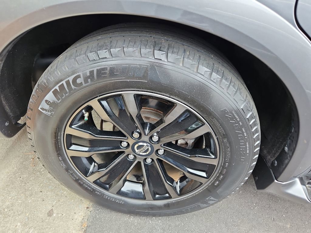 Used 2019 Nissan Armada Platinum w/ Captain's Chairs Package AWD/4WD image 7