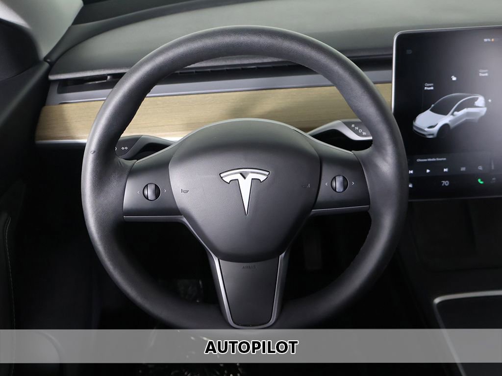 Used 2021 Tesla Model Y Long Range image 3