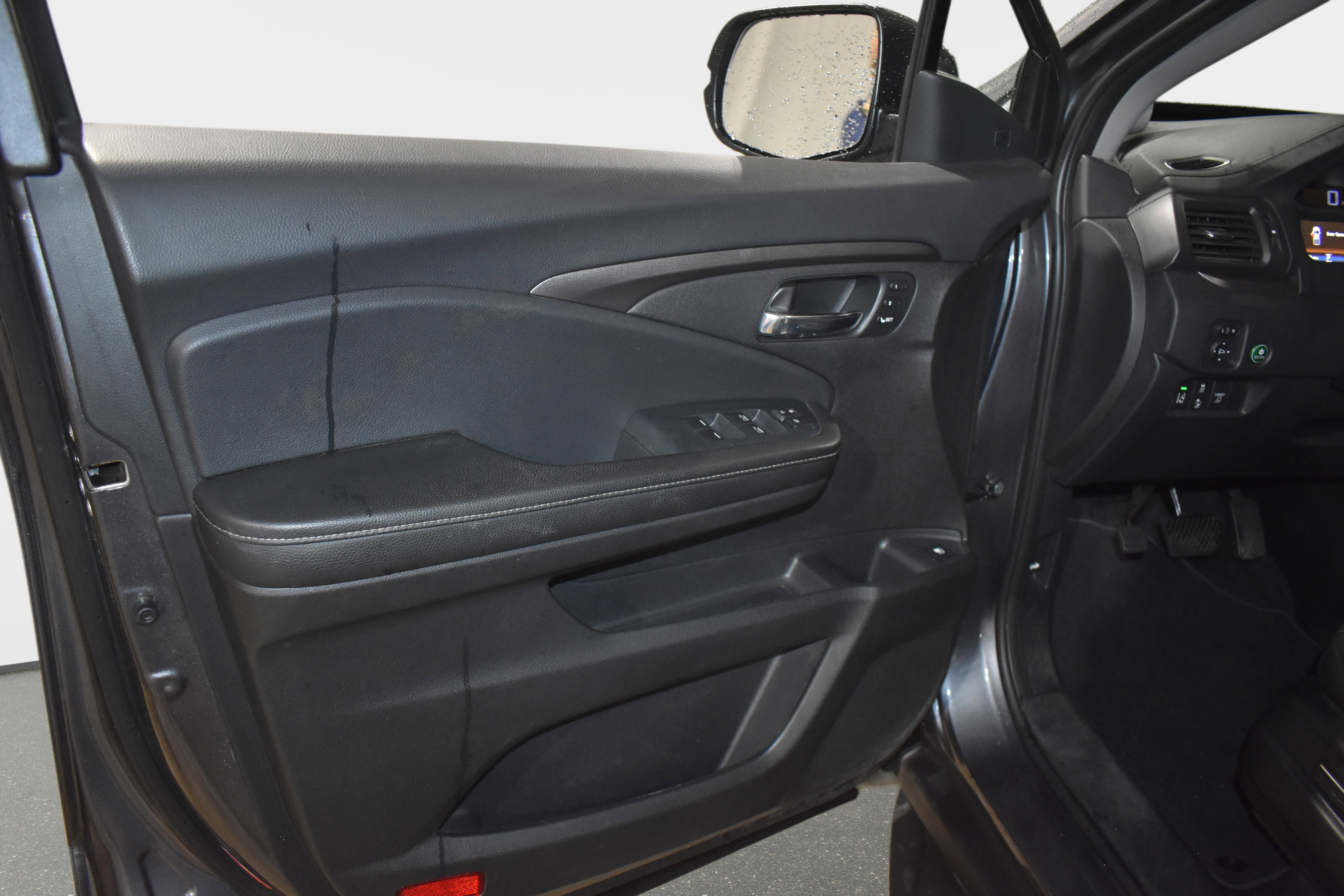 Certified 2023 Honda Ridgeline RTL image 25