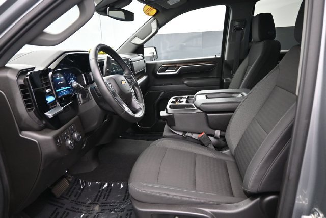 Used 2026 Chevrolet Silverado 1500 LT AWD/4WD image 15