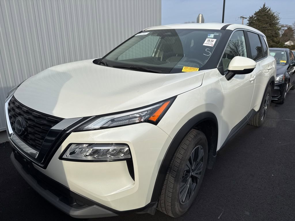 Used 2023 Nissan Rogue SV image 7