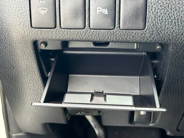 Used 2017 Toyota Highlander Limited w/ Carpet Mat Package FWD image 22