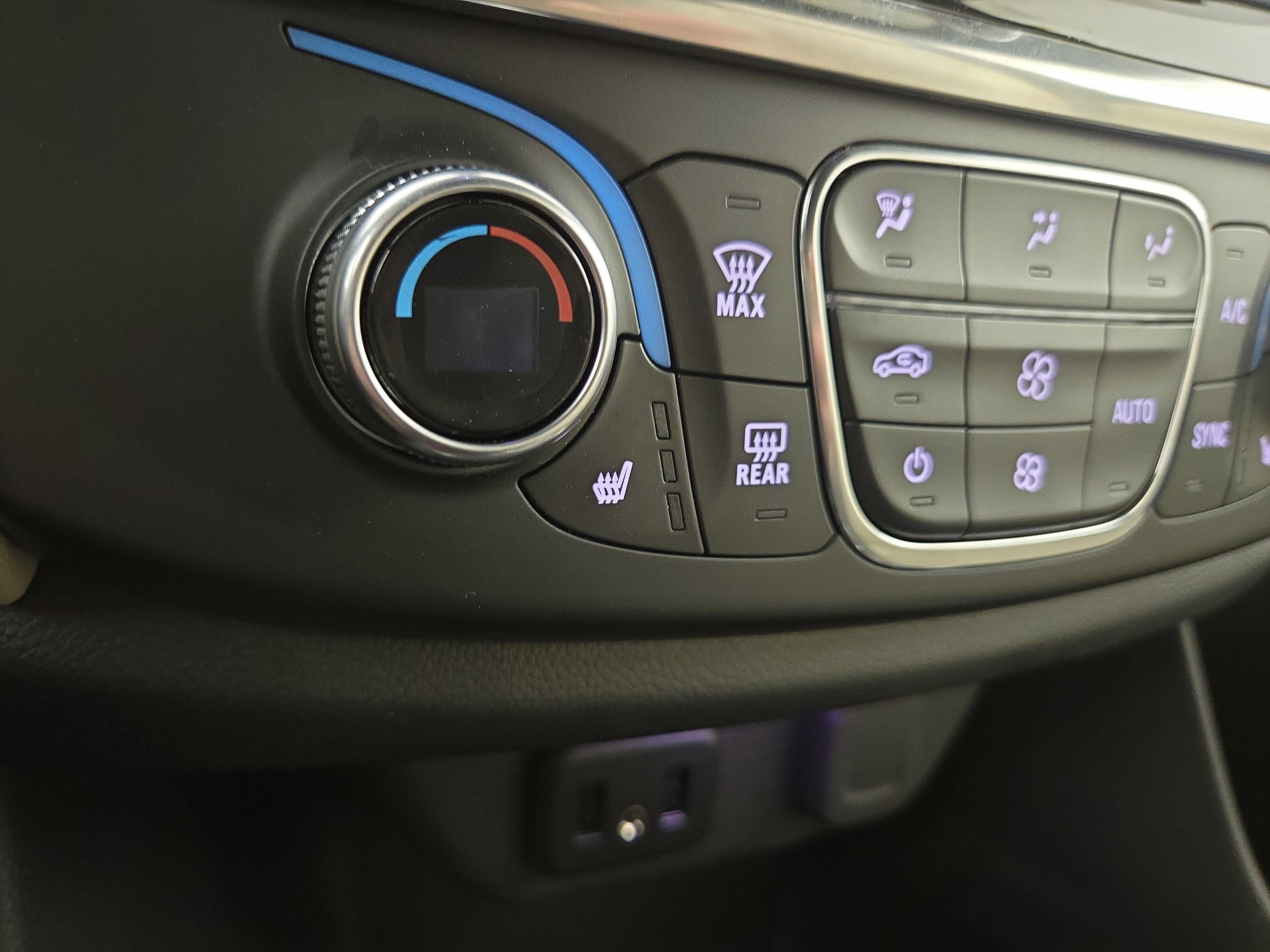 Certified 2023 Chevrolet Traverse LT image 27